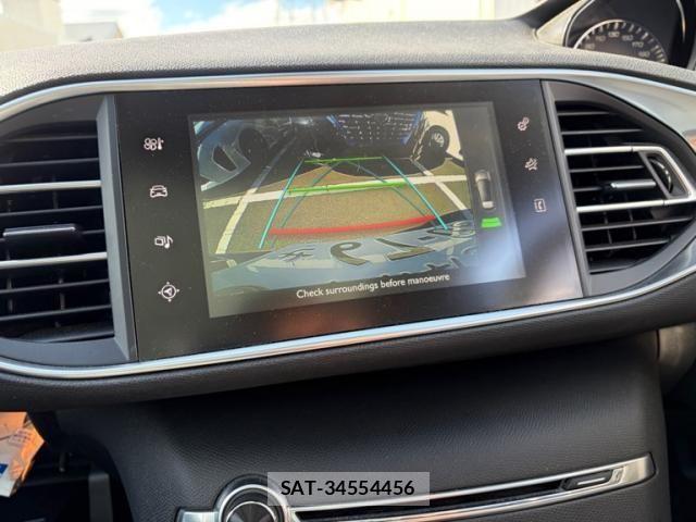 Peugeot 308 2015-11 6911084-20