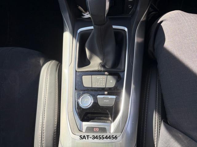 Peugeot 308 2015-11 6911084-21