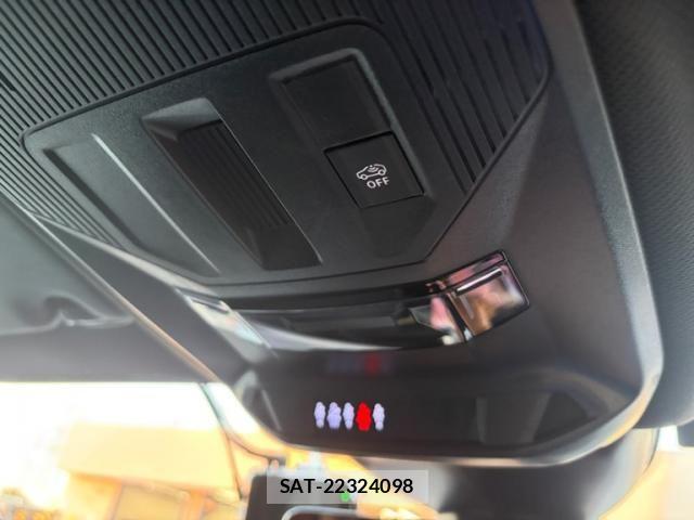 Peugeot 308 2023-06 6997091-19