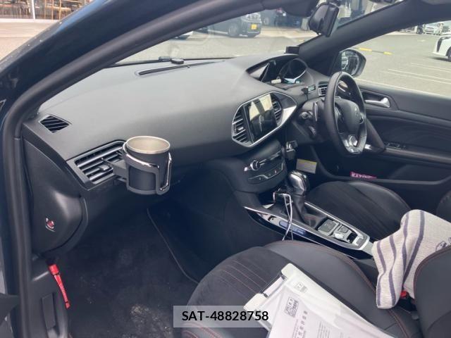 Peugeot 308 2017-03 7329301-11