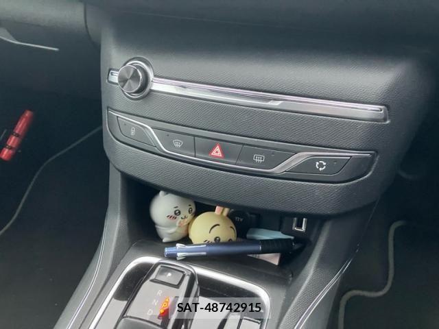 Peugeot 308 2019-04 7359280-16