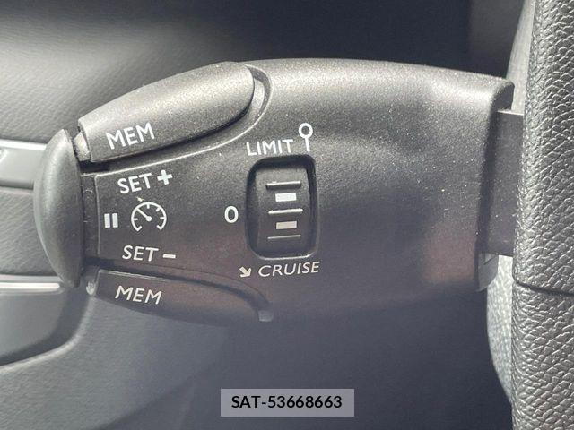 Peugeot 308 2018-02 7359282-6