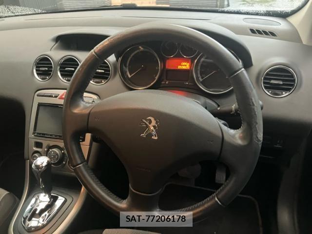 Peugeot 308 2014-05 7619160-11
