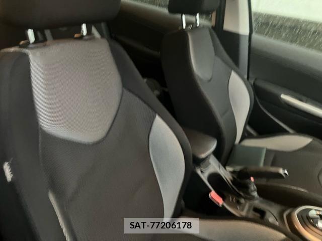 Peugeot 308 2014-05 7619160-12