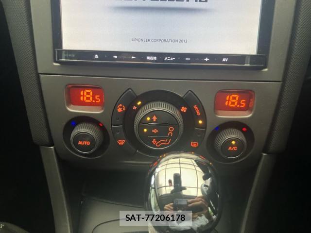 Peugeot 308 2014-05 7619160-16