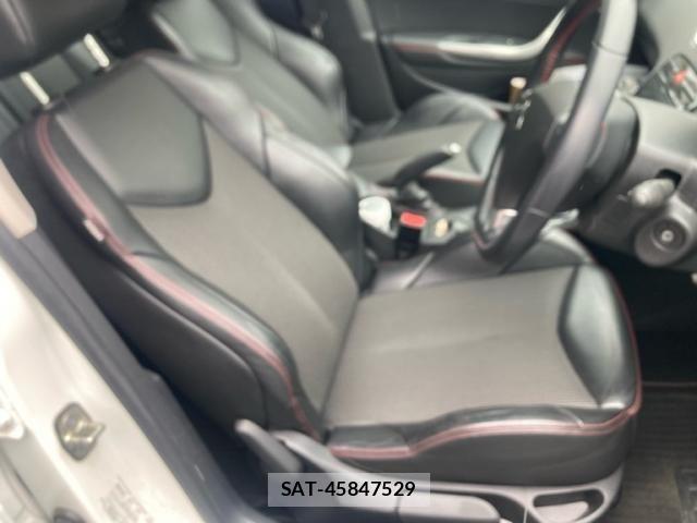 Peugeot 308 2014-11 7727146-12