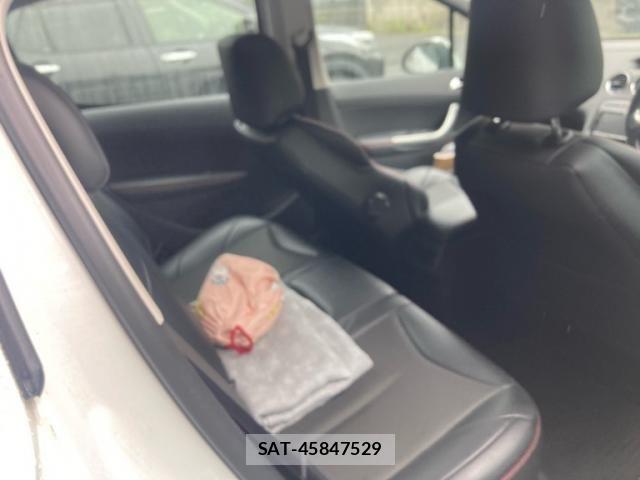 Peugeot 308 2014-11 7727146-15