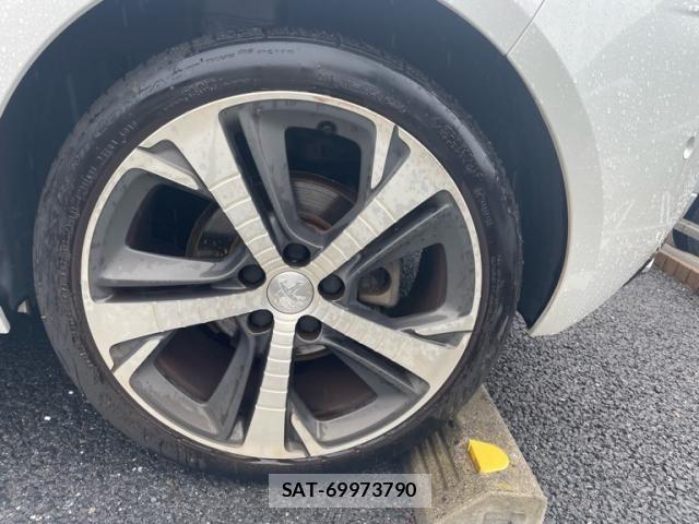 Peugeot 308 2016-11 7788173-10