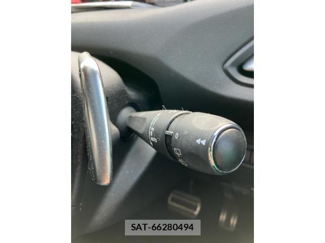 Peugeot 308 2015-09 8037575-26