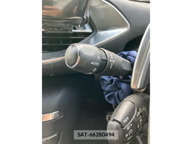 Peugeot 308 2015-09 8037575-27