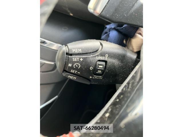 Peugeot 308 2015-09 8037575-28