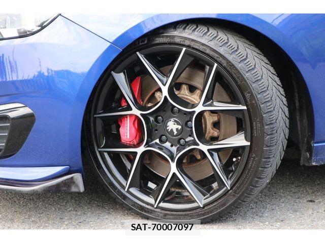 Peugeot 308 2017-06 8075108-16