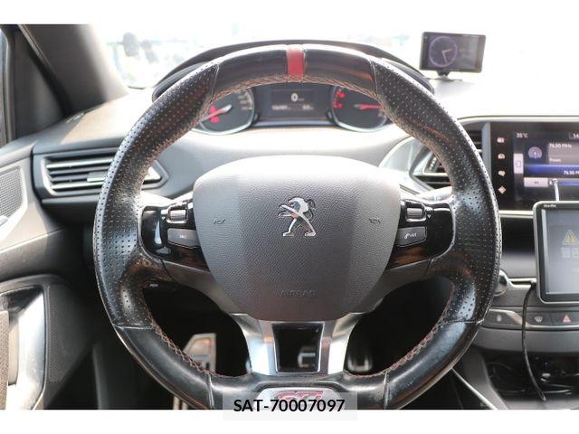 Peugeot 308 2017-06 8075108-1