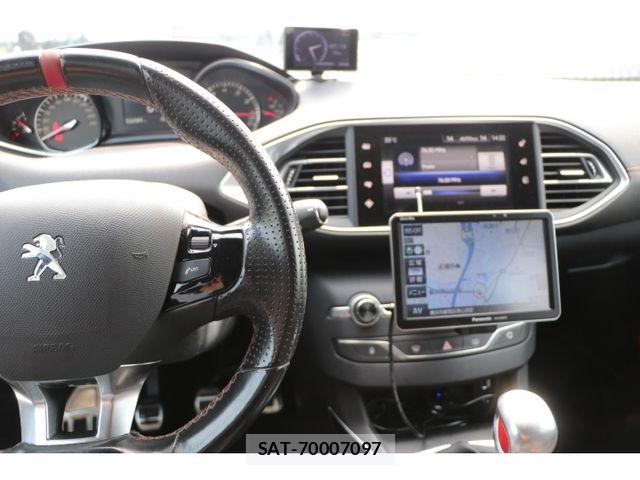 Peugeot 308 2017-06 8075108-5