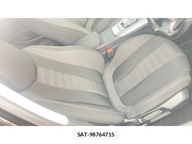 Peugeot 308 2016-04 8101184-11