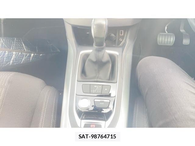 Peugeot 308 2016-04 8101184-12