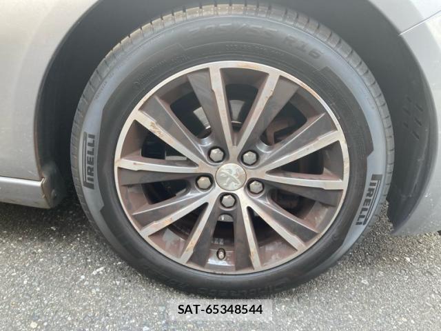 Peugeot 308 2017-09 8231280-3
