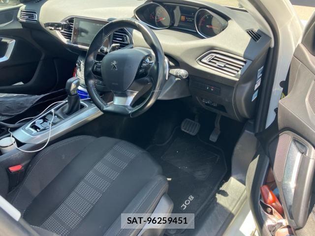 Peugeot 308 2015-09 8231281-12