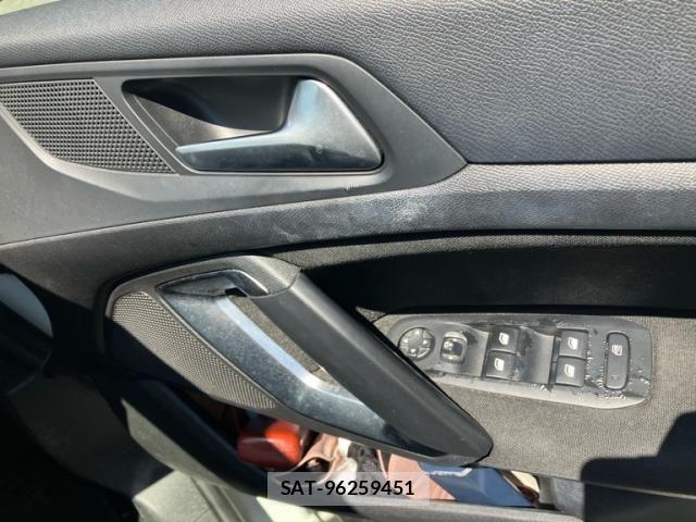 Peugeot 308 2015-09 8231281-13