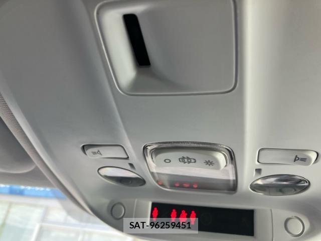 Peugeot 308 2015-09 8231281-23