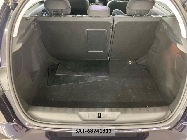 Peugeot 308 2018-04 8246324-12