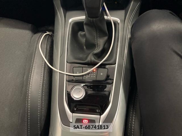 Peugeot 308 2018-04 8246324-19