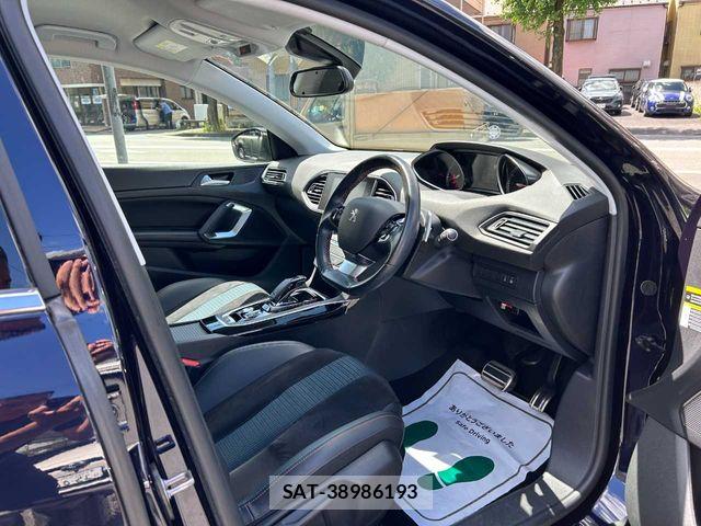 Peugeot 308 2020-02 8368089-13