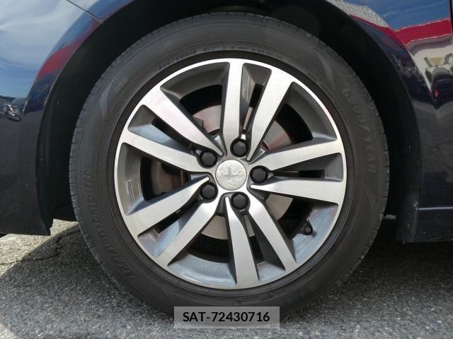 Peugeot 308 2018-04 8414338-28