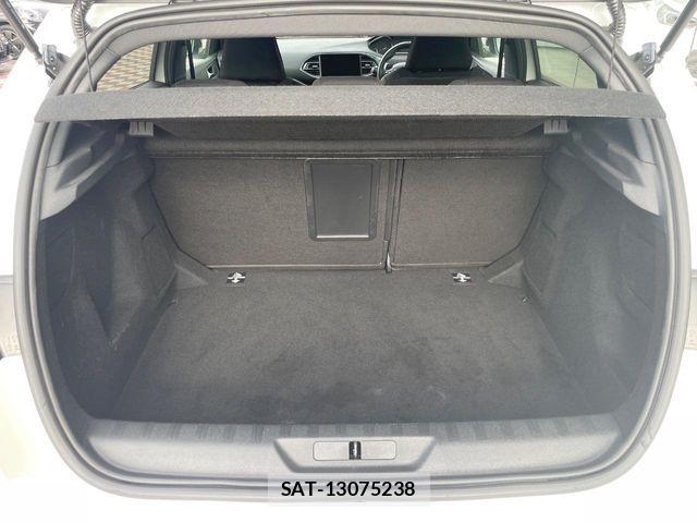 Peugeot 308 2020-03 8526561-19