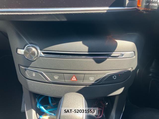 Peugeot 308 2017-12 8628351-23