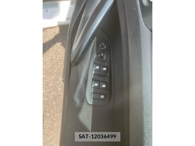 Peugeot 308 2015-08 8628352-10