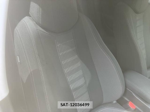 Peugeot 308 2015-08 8628352-12