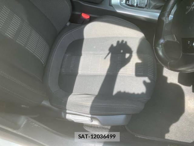 Peugeot 308 2015-08 8628352-13
