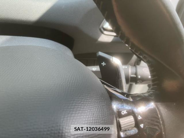 Peugeot 308 2015-08 8628352-19