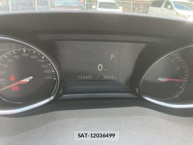 Peugeot 308 2015-08 8628352-21