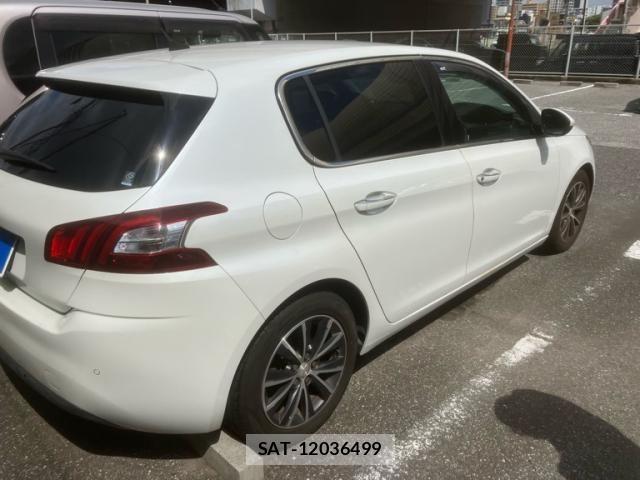 Peugeot 308 2015-08 8628352-6