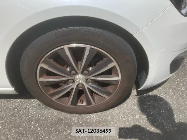 Peugeot 308 2015-08 8628352-7