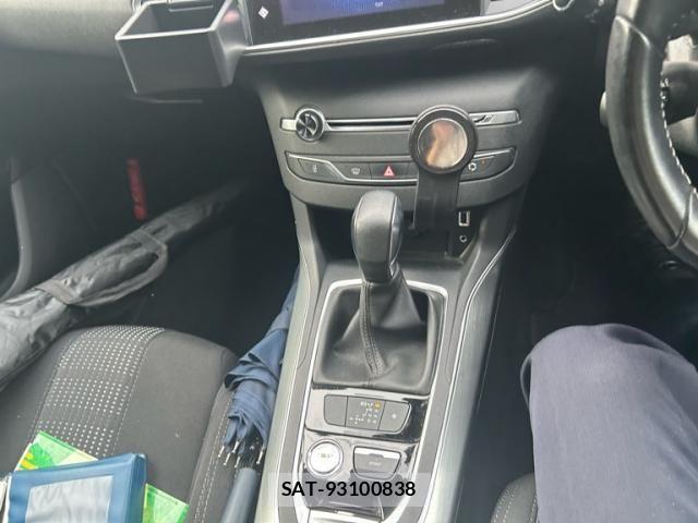 Peugeot 308 2016-09 8745168-17