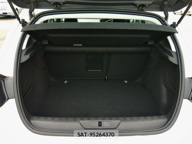 Peugeot 308 2019-10 8831055-10
