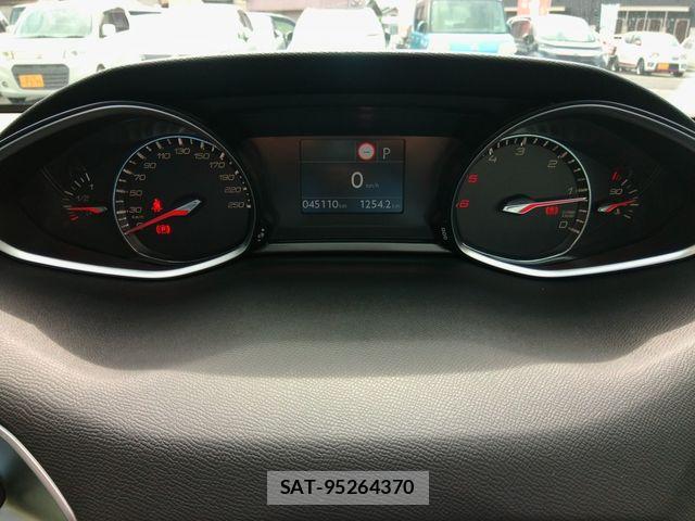 Peugeot 308 2019-10 8831055-17