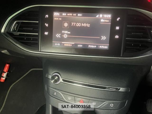 Peugeot 308 2017-10 8850343-22