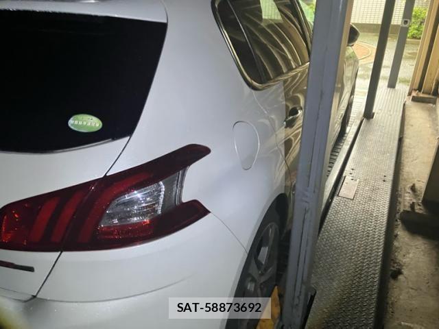 Peugeot 308 2015-09 8881528-6