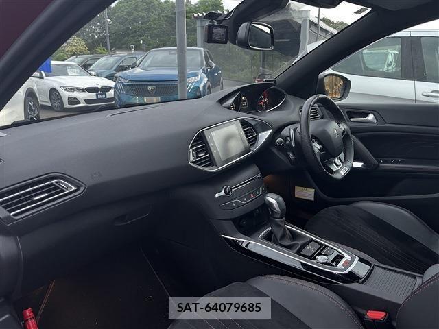 Peugeot 308 2018-06 1208054-19