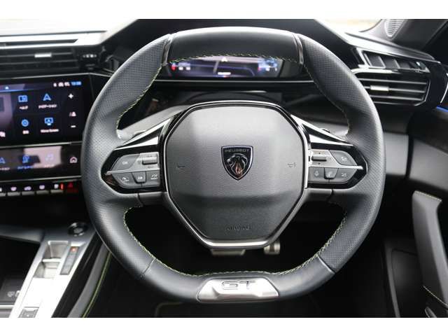 Peugeot 308 2023-03 1548400-12