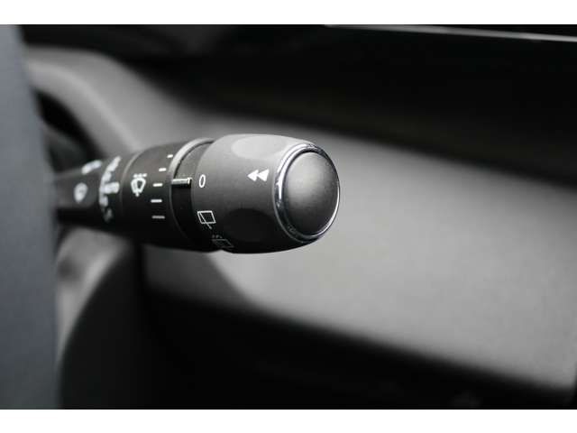 Peugeot 308 2023-03 1548400-16