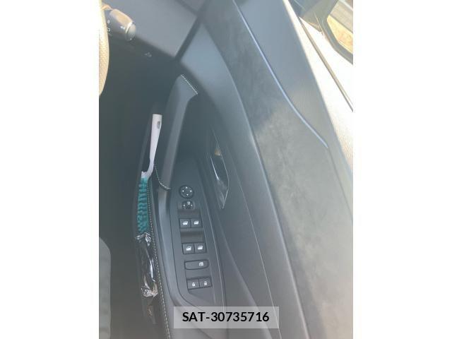 Peugeot 308 2023-10 2673799-17