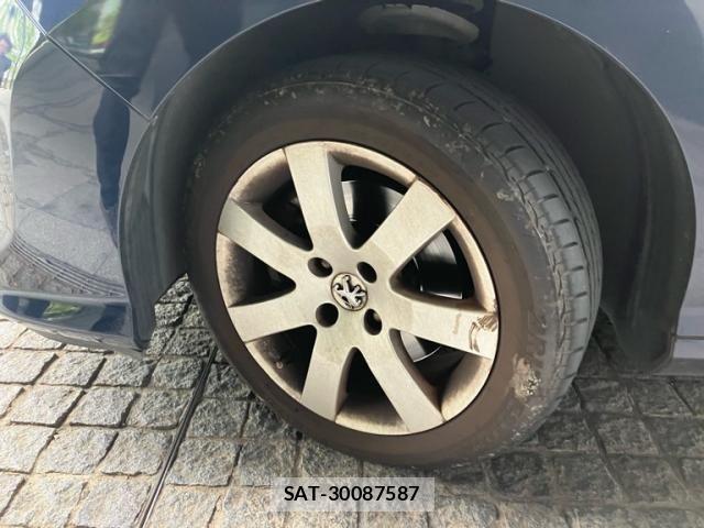 Peugeot 308 2011-05 6501883-11
