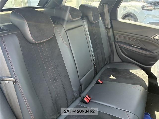 Peugeot 308 2019-07 6501874-12
