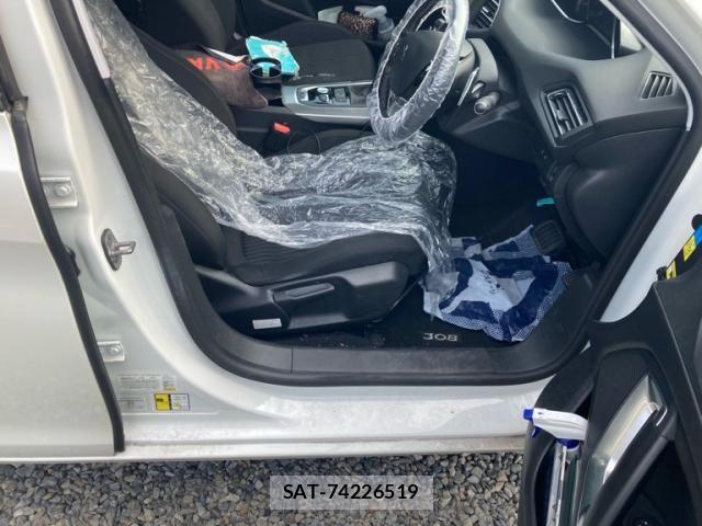 Peugeot 308 2016-03 6673123-13