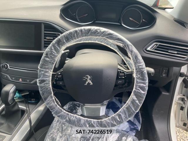 Peugeot 308 2016-03 6673123-16